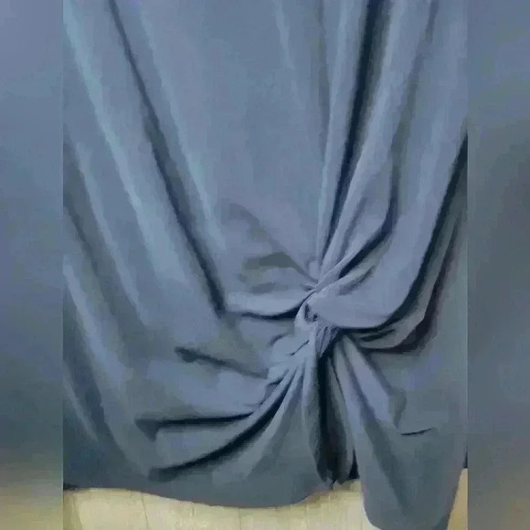 Ava & Viv navy blue blouse with knot ruching. Size 1X - Picture 2 of 5